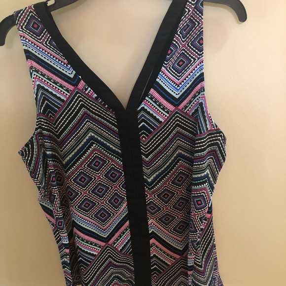 Candies Unique Tank with accent black trim - Picture 5 of 6